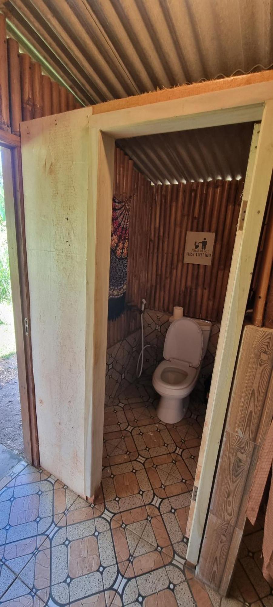 Tetebatu Hostel エクステリア 写真