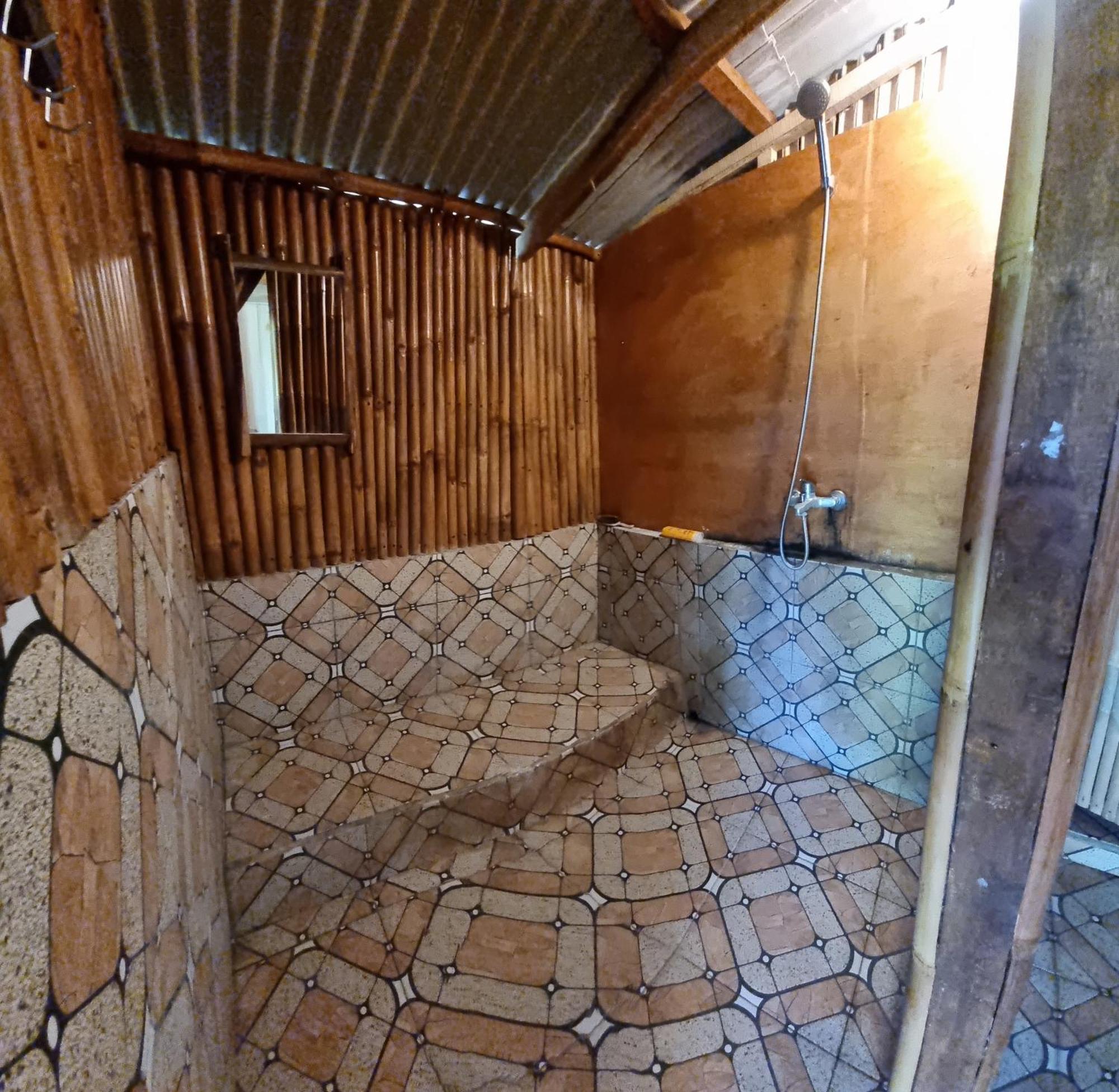 Tetebatu Hostel エクステリア 写真
